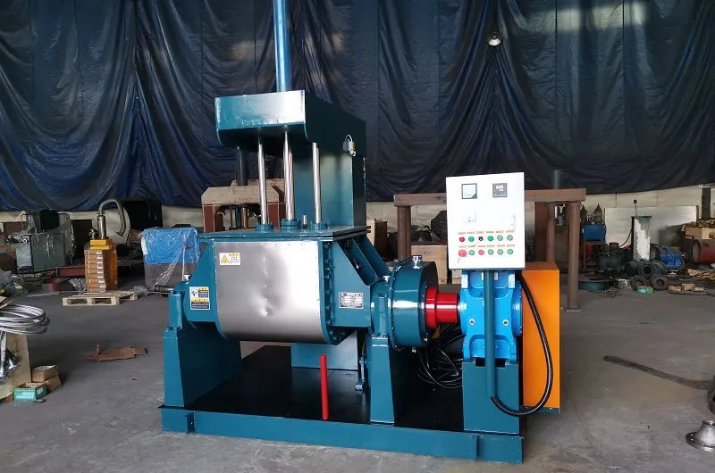 Мощный промышленный сигма-миксер для мастербатчей (4)